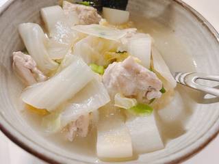白蘿蔔雞腿湯